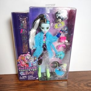 NIB Monster High Creepover Party - Frankie Stein Doll